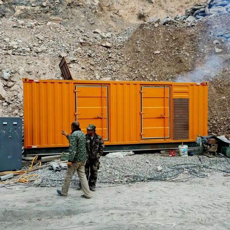 依兰如何选择适合自己的 800KW 柴油发电机组?